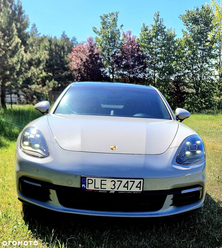 Porsche Panamera 4 - 10
