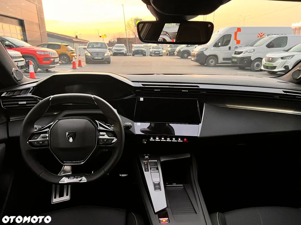 Peugeot 308 1.2 mHEV GT S&S e-DCS6 - 8