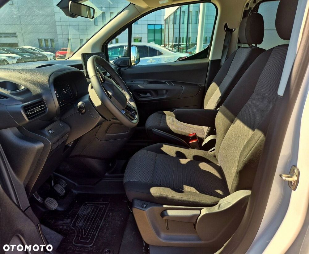 Toyota Proace City - 10
