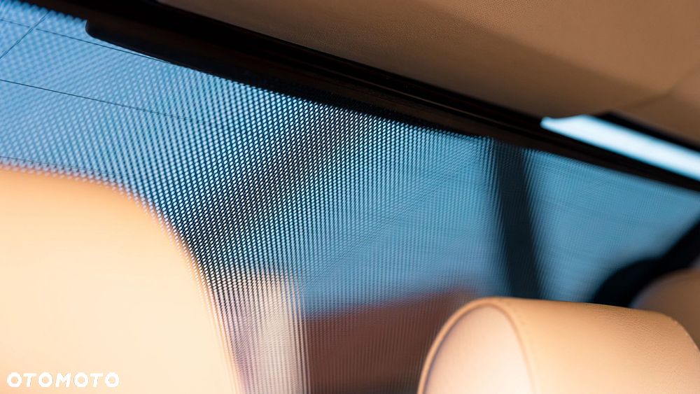 BMW Seria 5 528i - 29