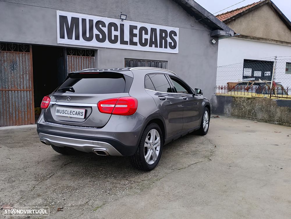 Mercedes-Benz GLA 180 d AMG Line - 9