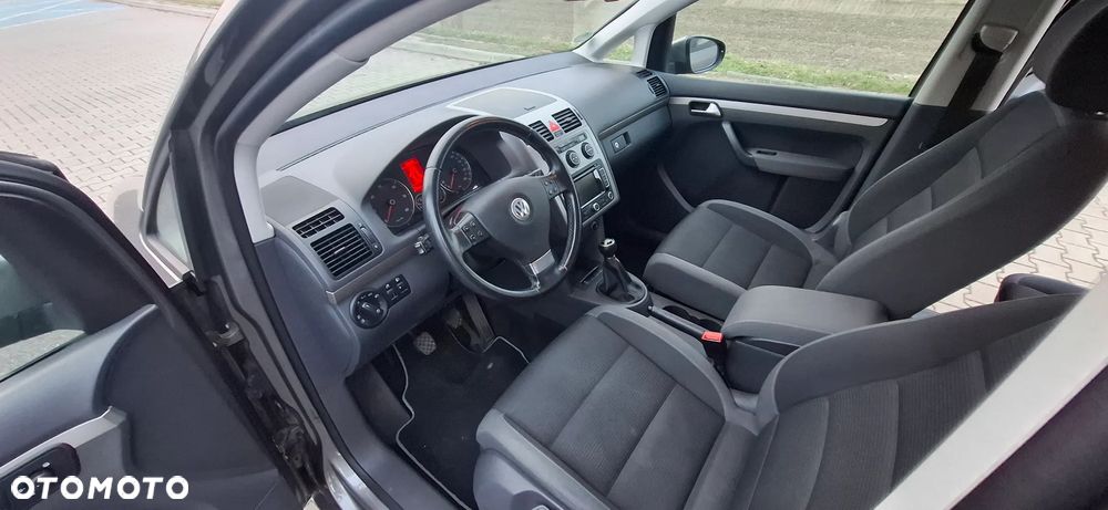 Volkswagen Touran 2.0 TDI Freestyle - 9