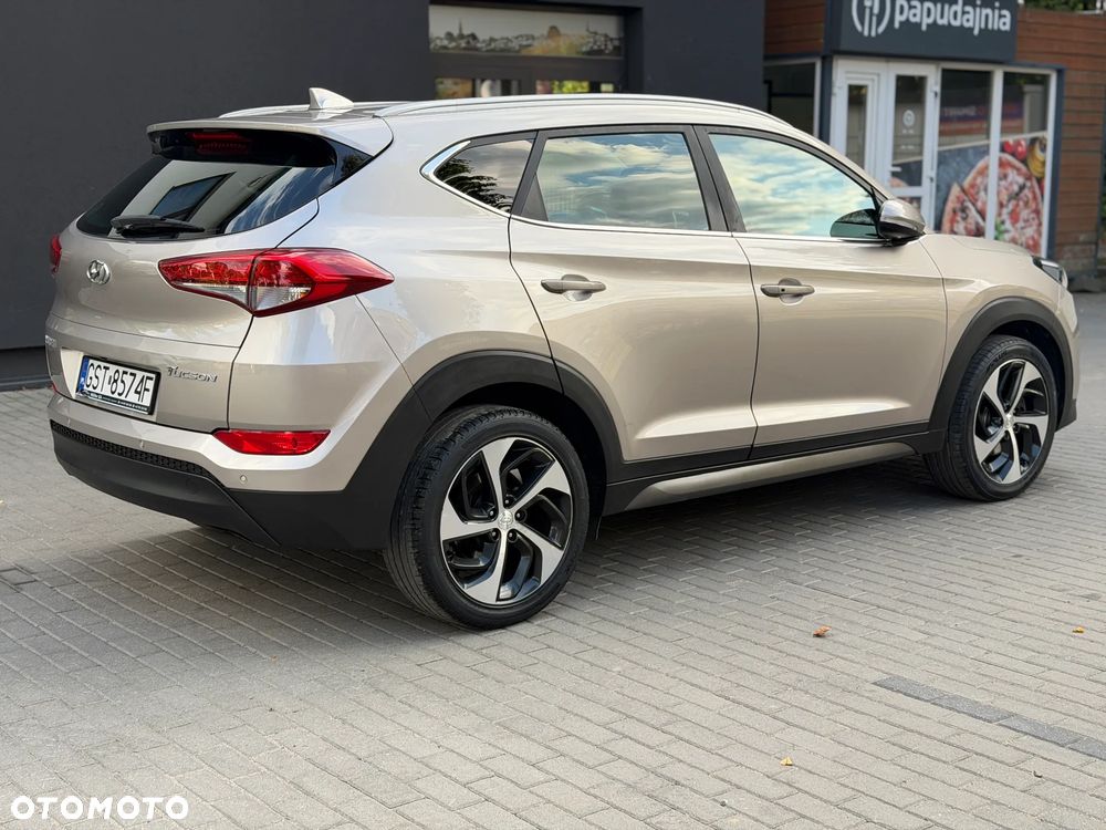 Hyundai Tucson 1.7 CRDI BlueDrive TourdePologne 2WD - 11