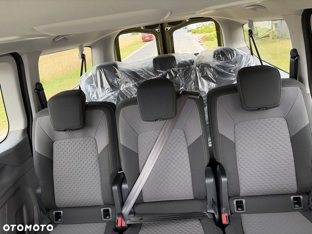 Volkswagen Caravelle - 23
