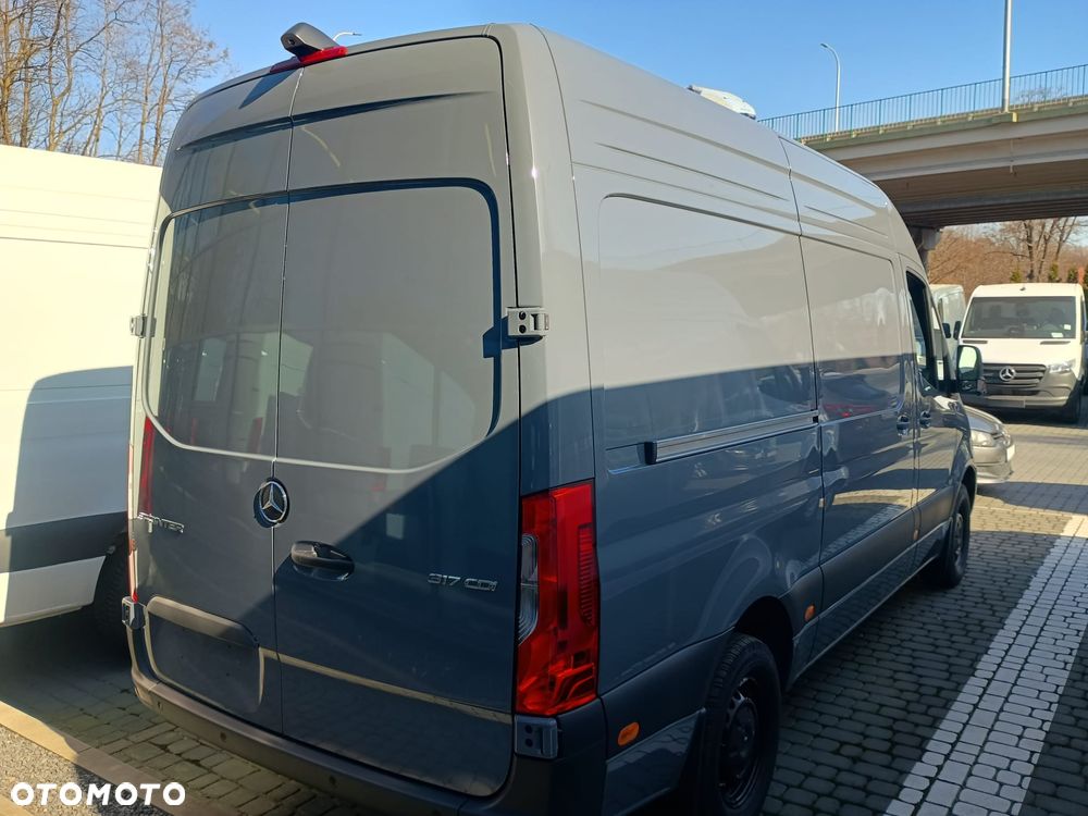 Mercedes-Benz Sprinter 317 Furgon średni - 4