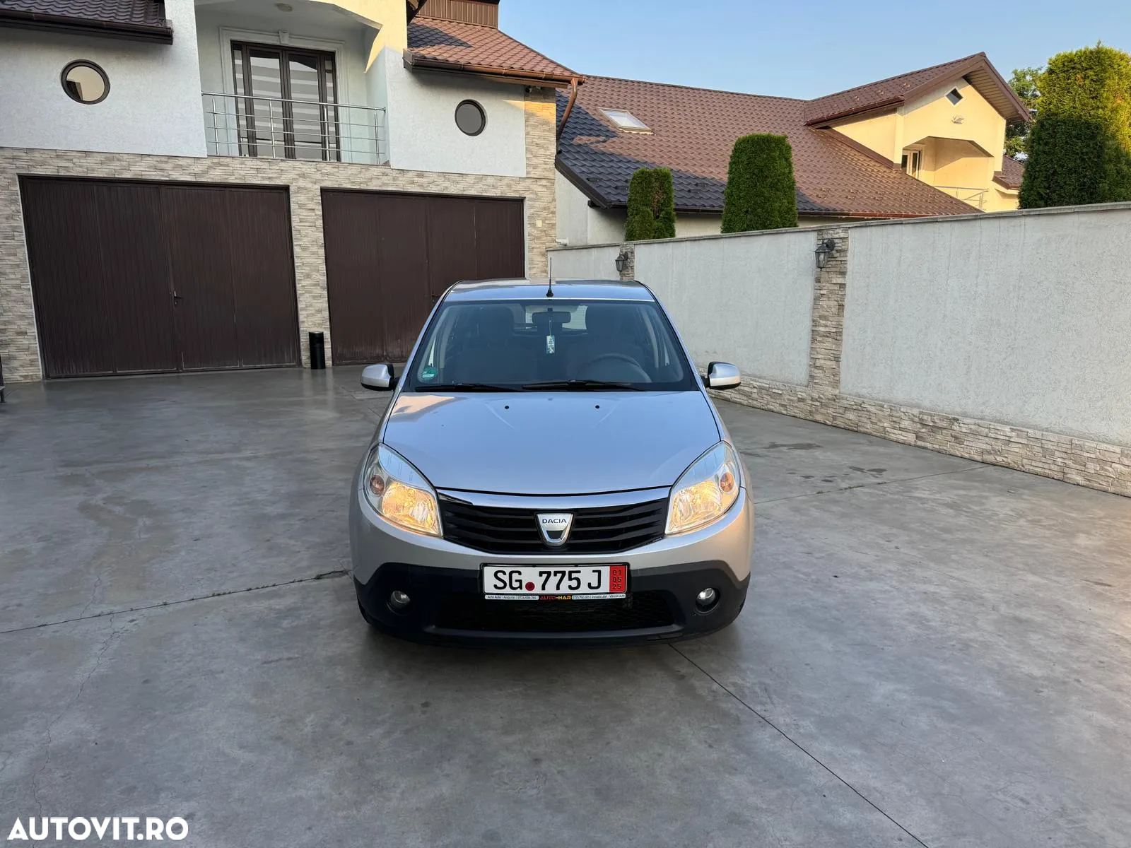 Dacia Sandero 1.6 MPI Laureate - 2