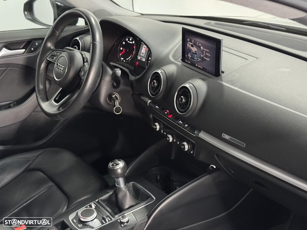 Audi A3 Sportback 30 TFSI S-line - 38