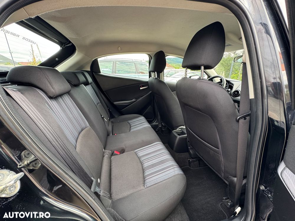 Mazda 2 - 15