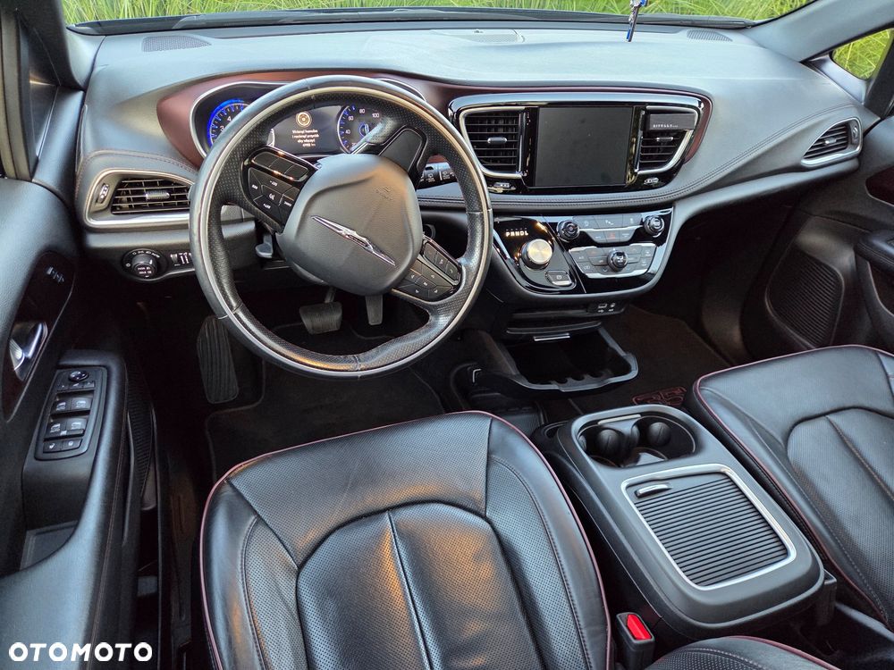 Chrysler Pacifica - 37