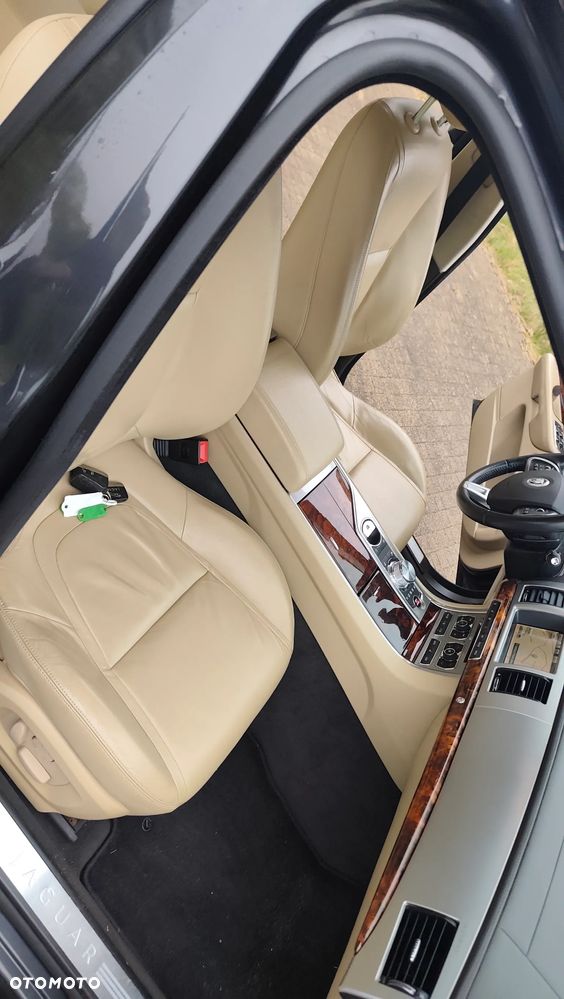 Jaguar XF 3.0 V6 Kompressor AWD - 31