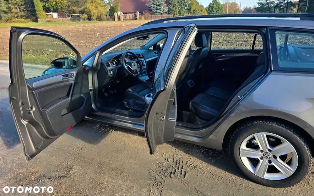Volkswagen Golf - 31