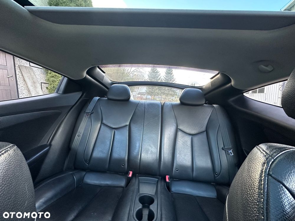 Hyundai Veloster - 12