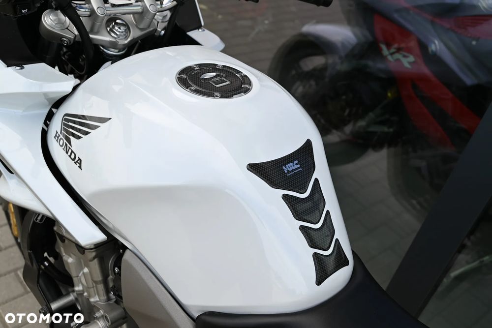Honda CBF - 32