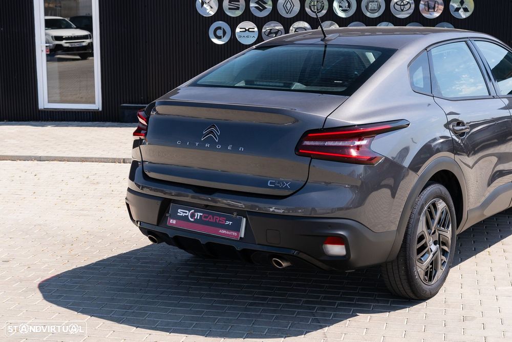 Citroën C4 X 1.2 PureTech Shine EAT8 - 9