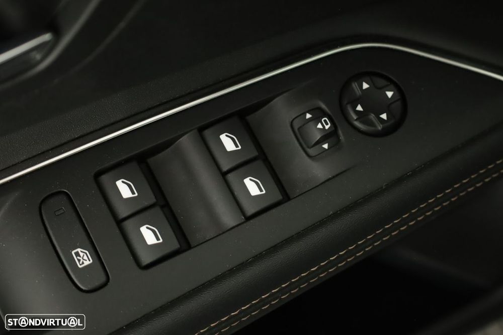 Peugeot 3008 1.2 Hybrid GT e-DCS6 - 21