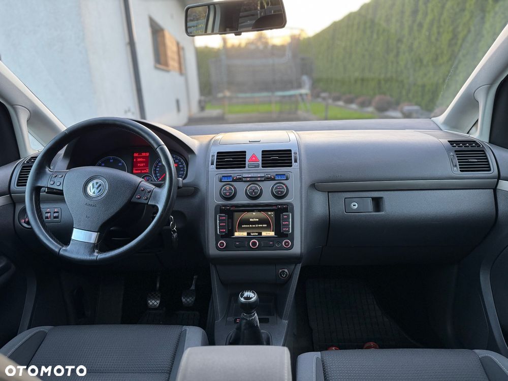 Volkswagen Touran 2.0 TDI DPF Freestyle - 21