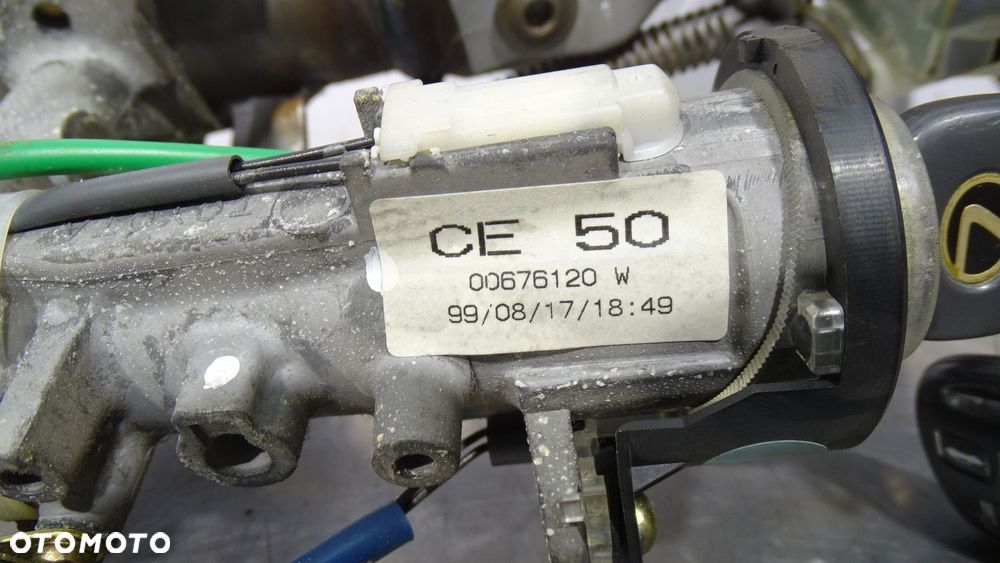 KOLUMNA KIEROWNICZA ZE STACYJKĄ LEXUS IS200 2.0 - 3