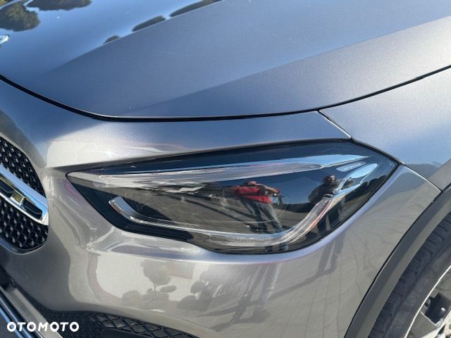 Mercedes-Benz GLA - 27