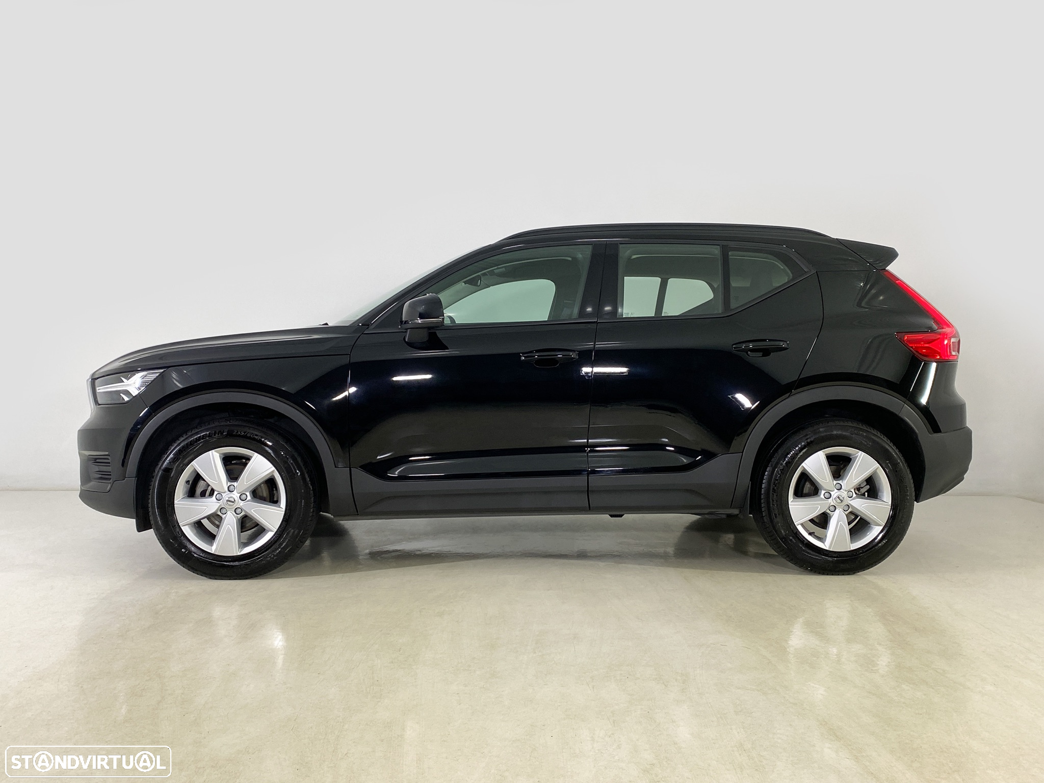 Volvo XC 40 1.5 T2 Momentum Core Geartronic - 7