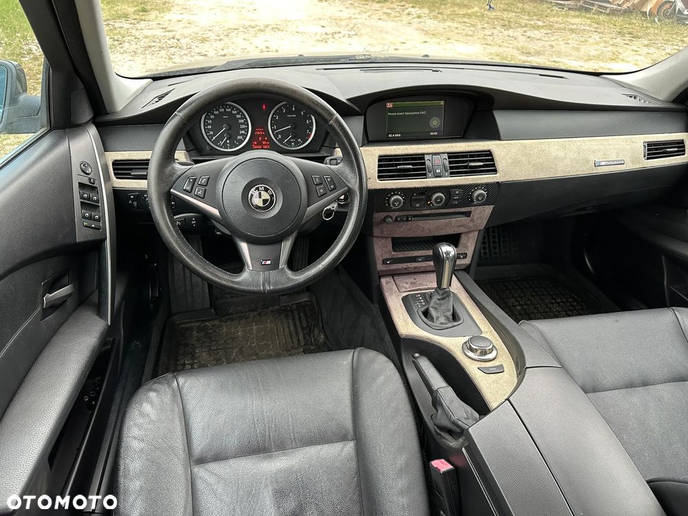 BMW Seria 5 525i - 26