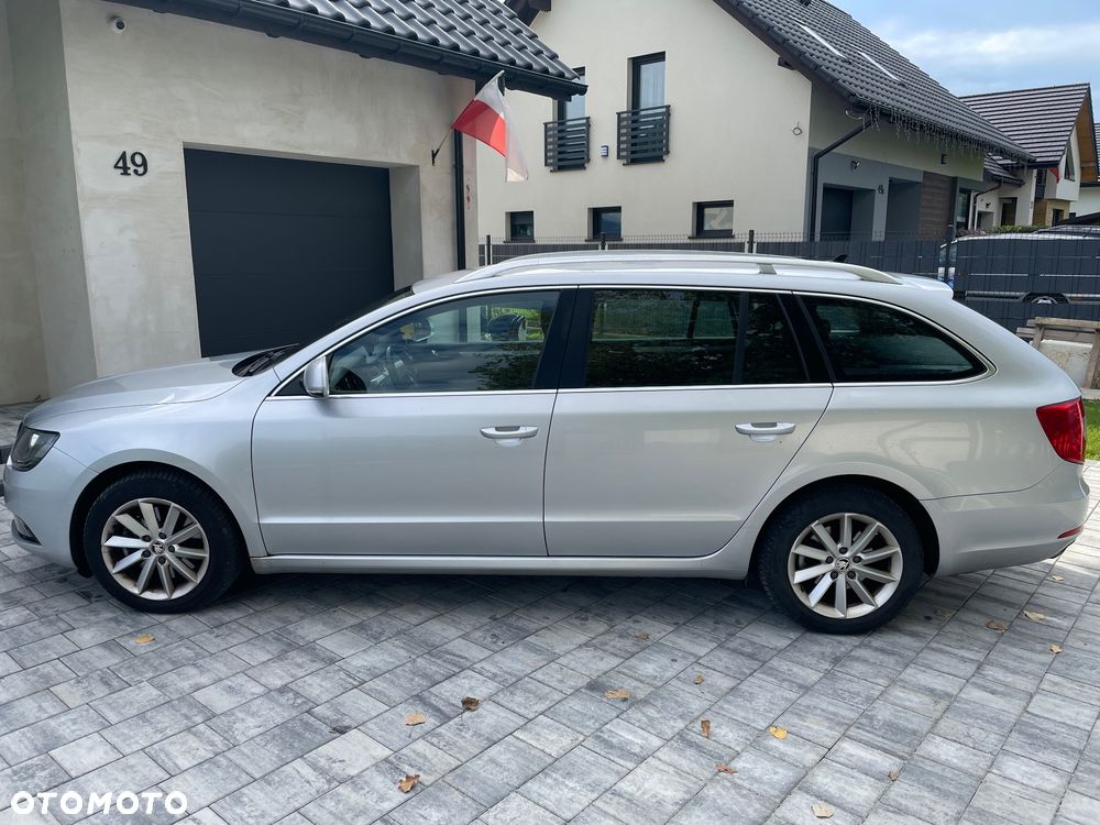Skoda Superb 2.0 TDI Elegance - 8