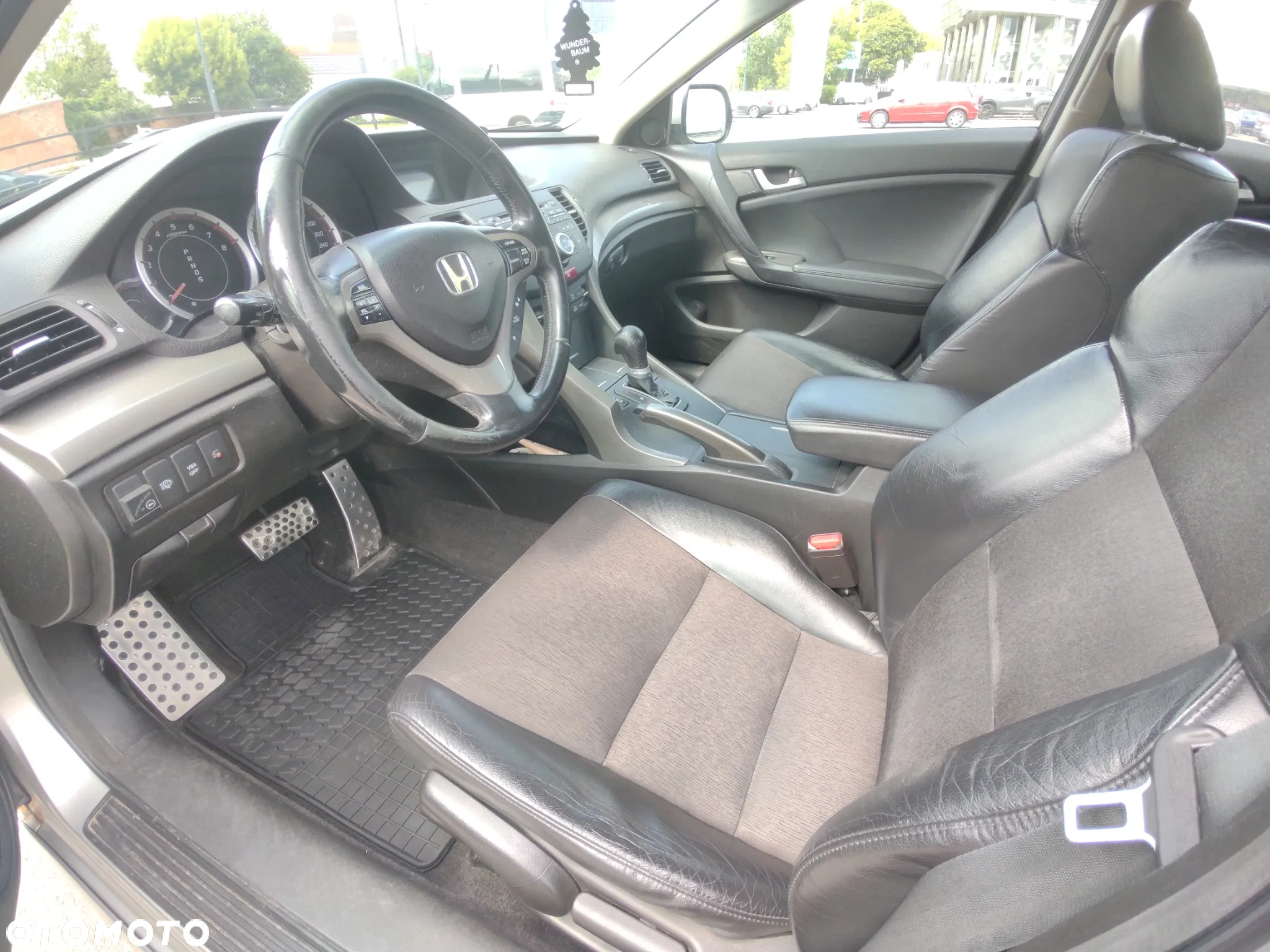 Honda Accord - 12