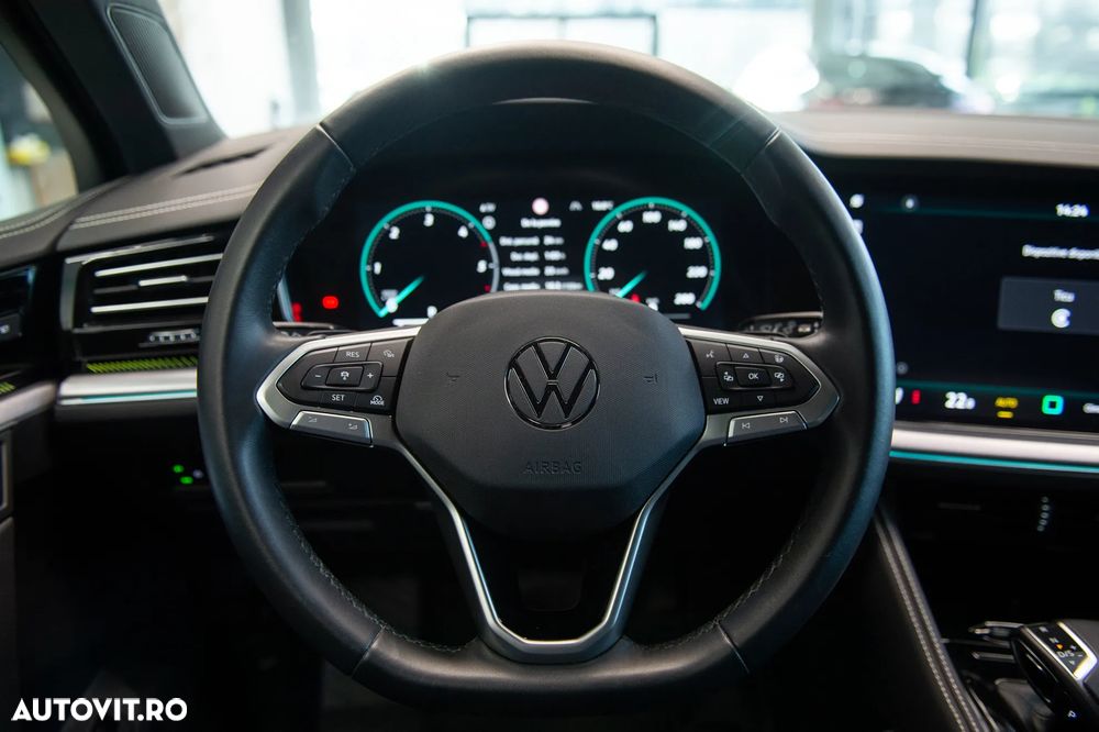 Volkswagen Touareg V6 TDI 4MOTION Elegance - 18