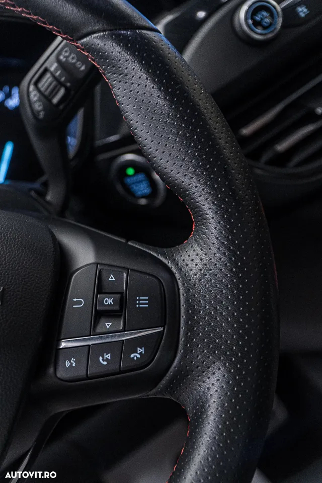 Ford Focus Turnier 1.0 EcoBoost Start-Stopp-System ST-LINE X - 27