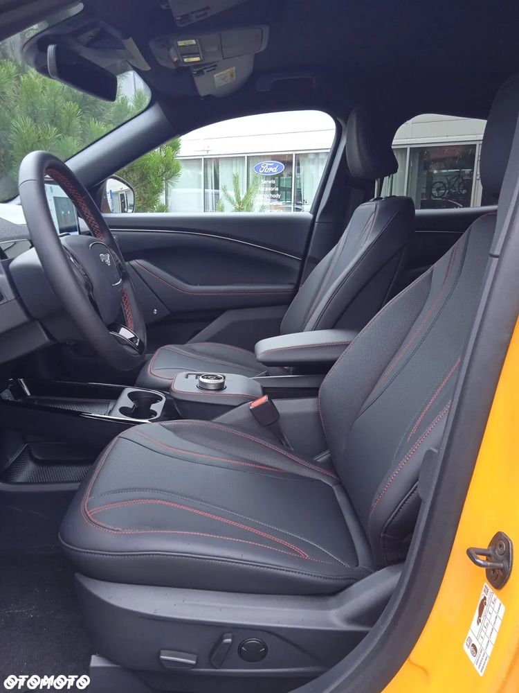 Ford Mustang Mach-E 91 kWh AWD Premium - 8