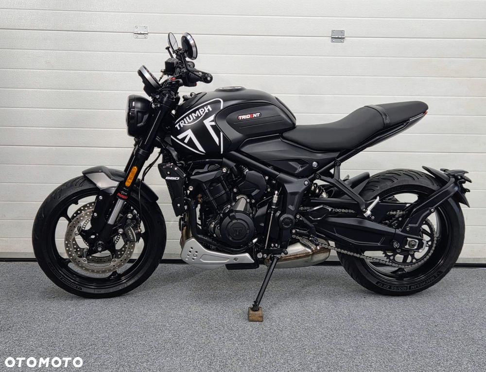 Triumph Trident - 4