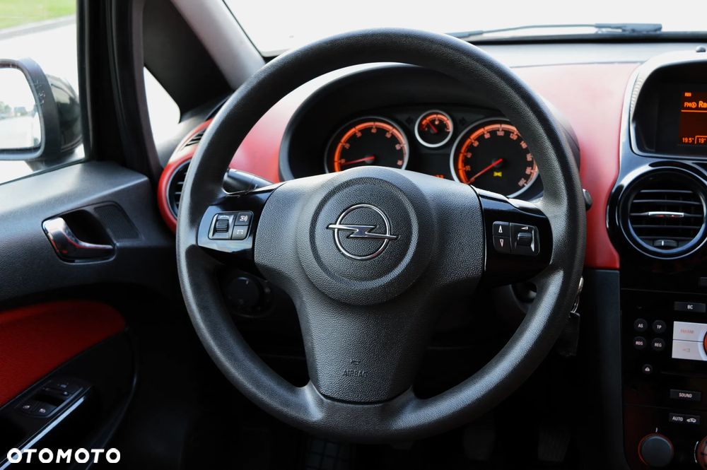 Opel Corsa 1.4 16V Cosmo - 22