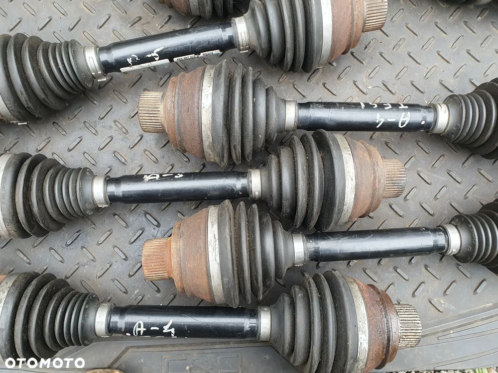 AUDI A4 A5 PÓŁOŚ PRZEDNIA PRZÓD 8K0407271D ORYGINAŁ NISKI PRZEBIEG POSIADAM 4 SZT - 2