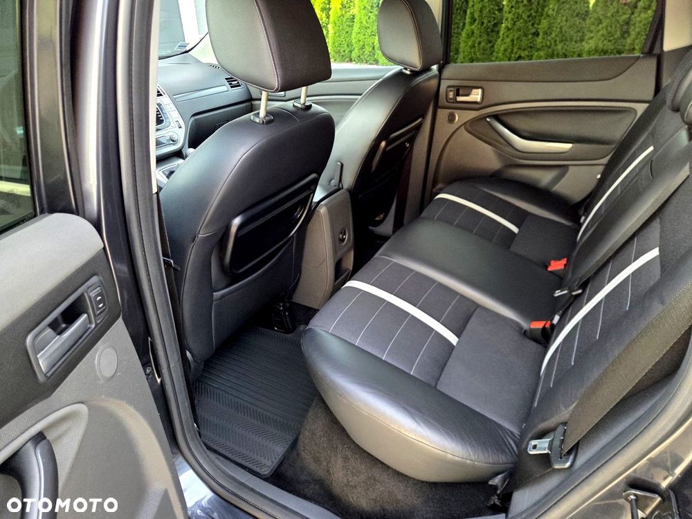 Ford Kuga - 20