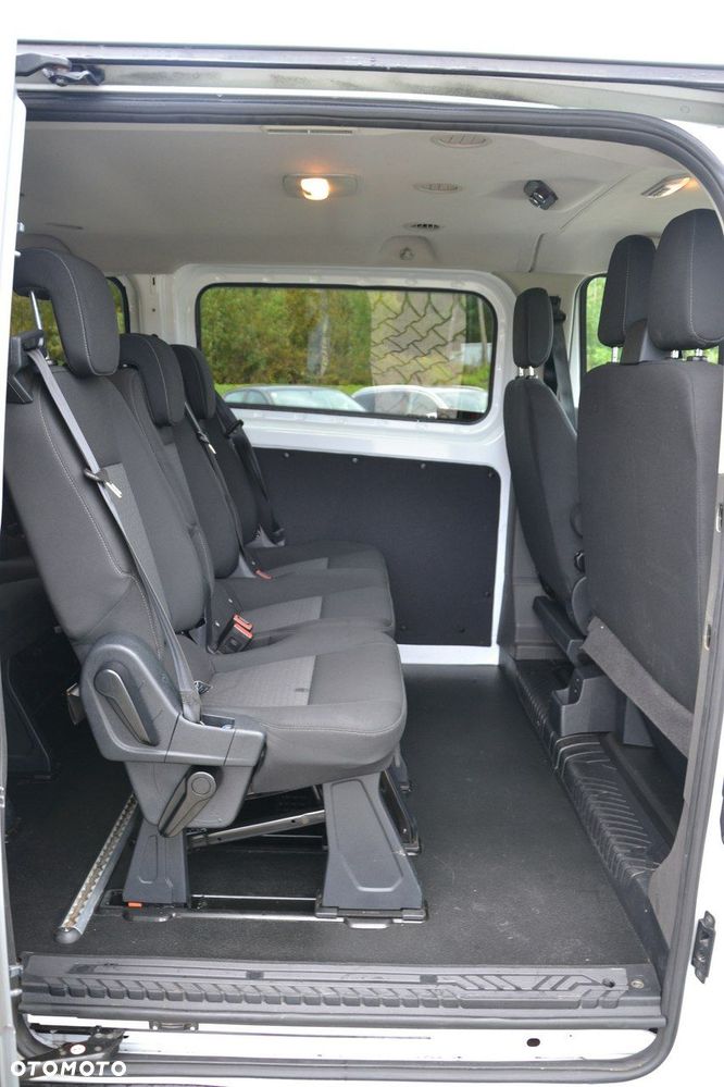 Ford Transit Custom - 13