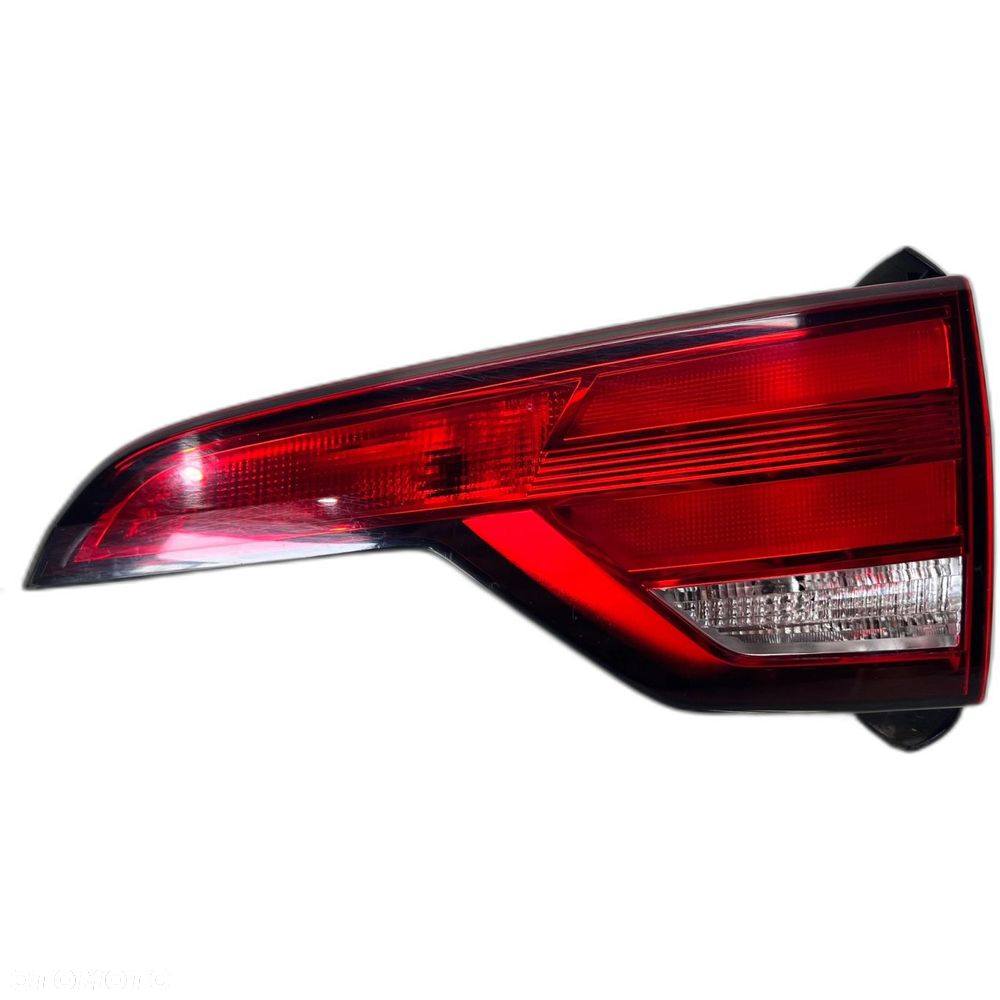 LAMPA PRAWY TYŁ W KLAPĘ AUDI A4 B9 AVANT 8W9945076A - 1