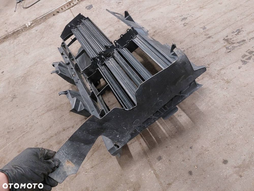 OSŁONA WENTYLATORA CHŁODNICY RAM 1500 I LIFT 13- 68104712AF - 5