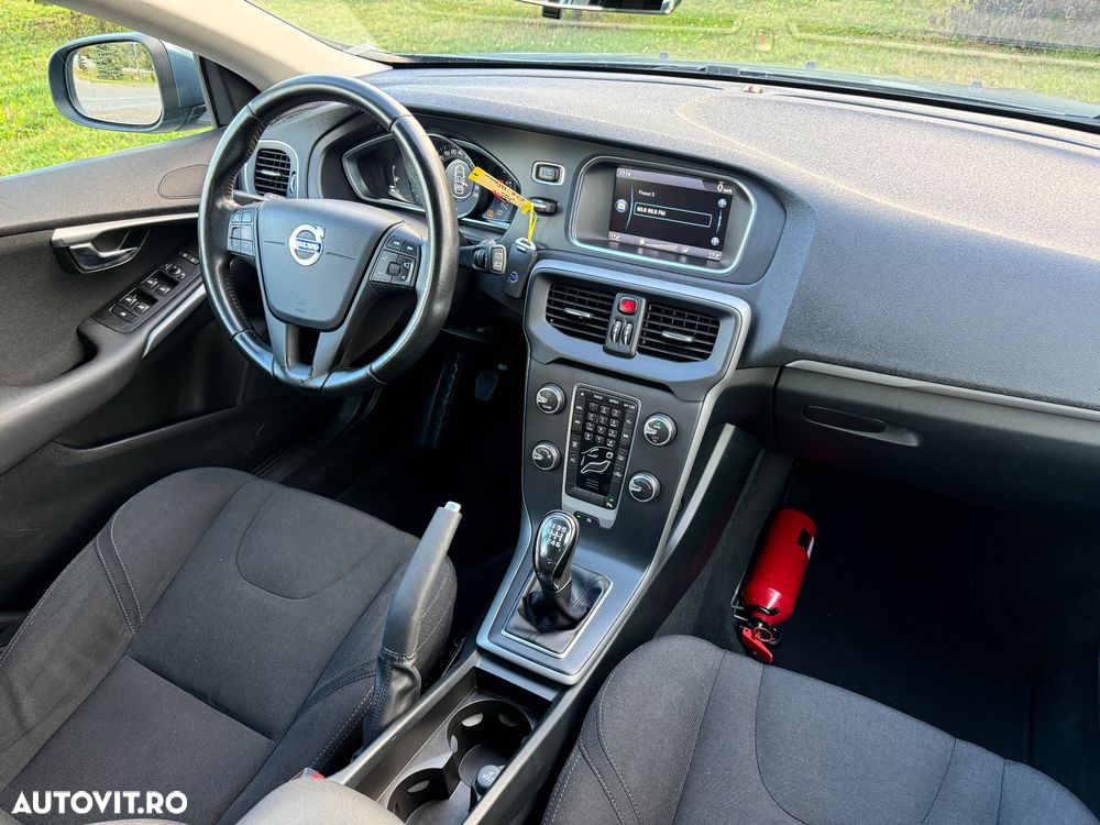 Volvo V40 D2 You - 6