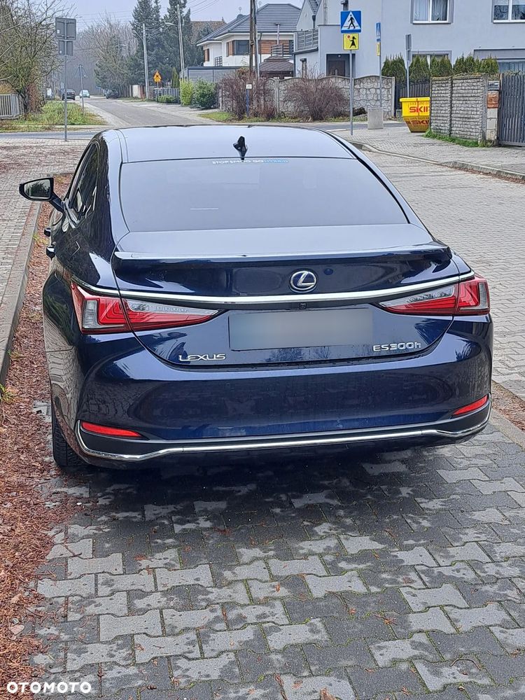 Lexus ES 300h Business Edition - 3