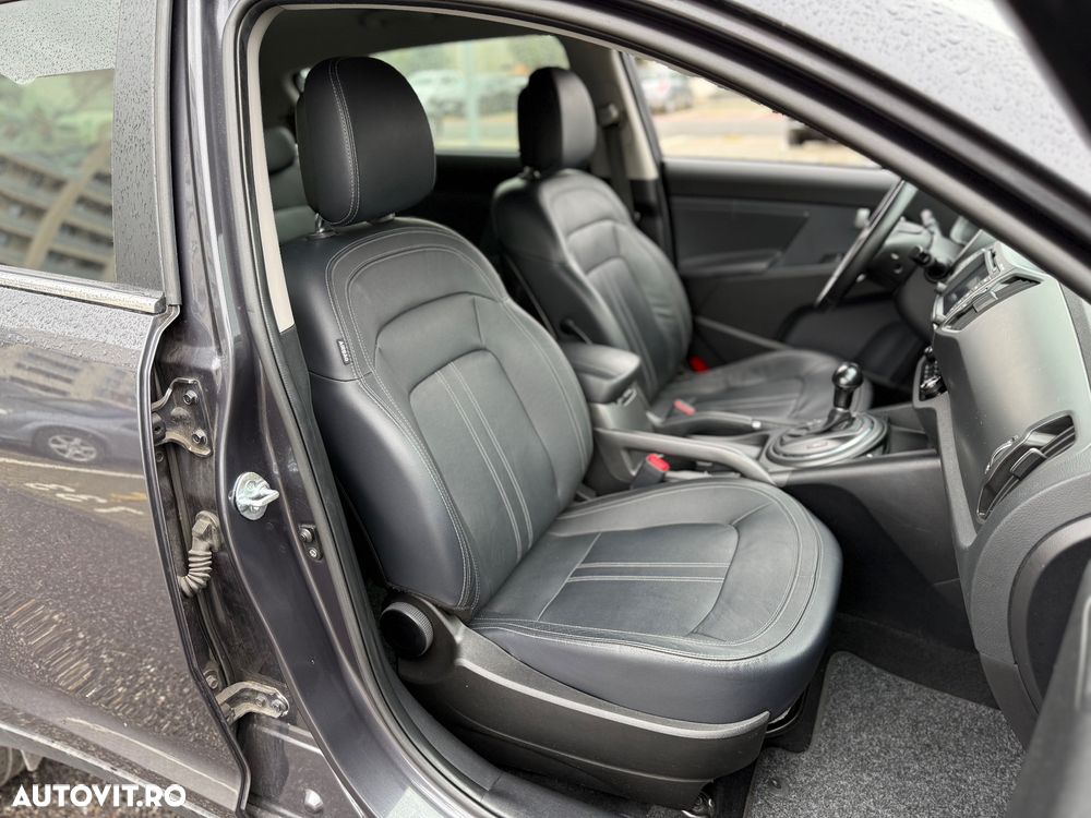 Kia Sportage 2.0 CRDI 4WD Automatik Spirit - 12