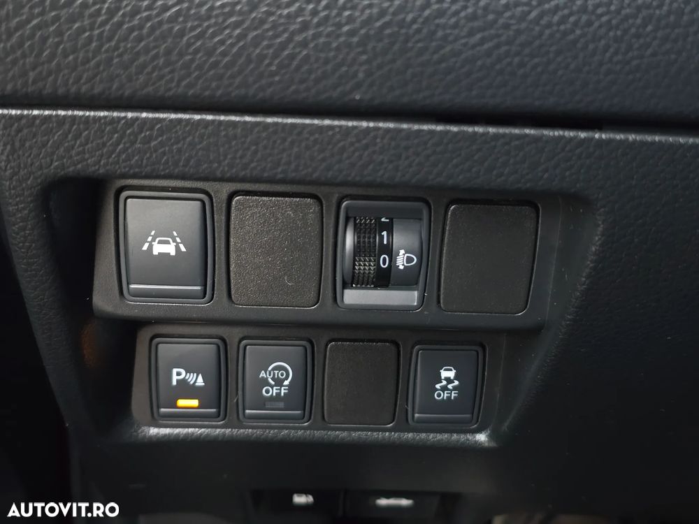 Nissan Qashqai 1.5 DCI TEKNA - 8