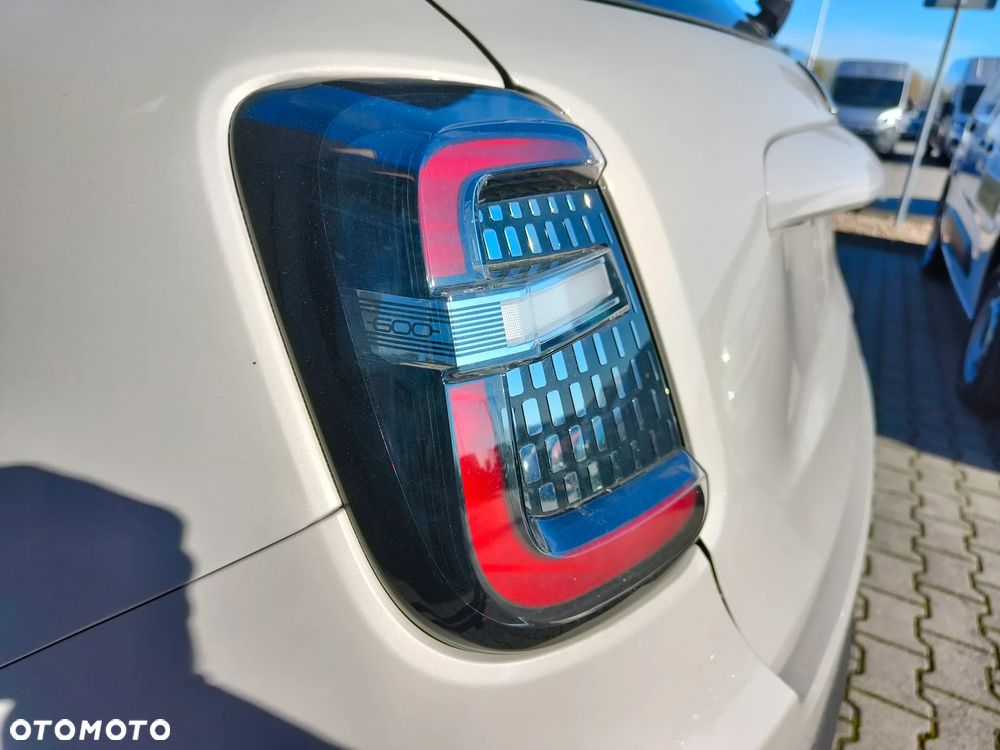 Fiat 600 1.2 Turbo Hybrid eDCT - 6