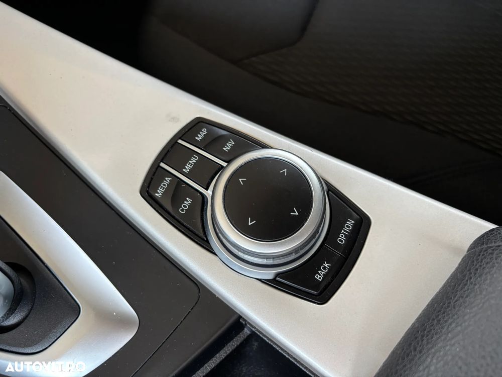 BMW Seria 3 316d Touring Aut. - 18