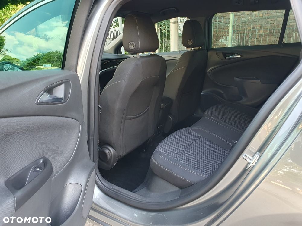 Opel Astra 1.4 Turbo Innovation - 40