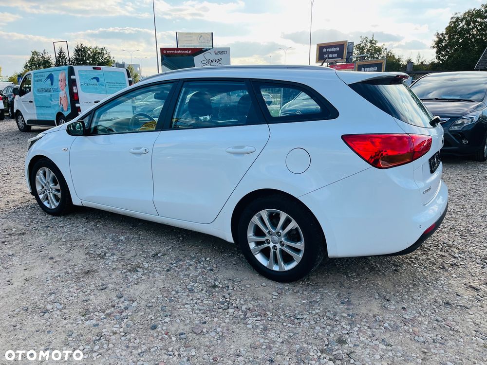 Kia Ceed 1.6 GDI SW Dream-Team Edition - 8