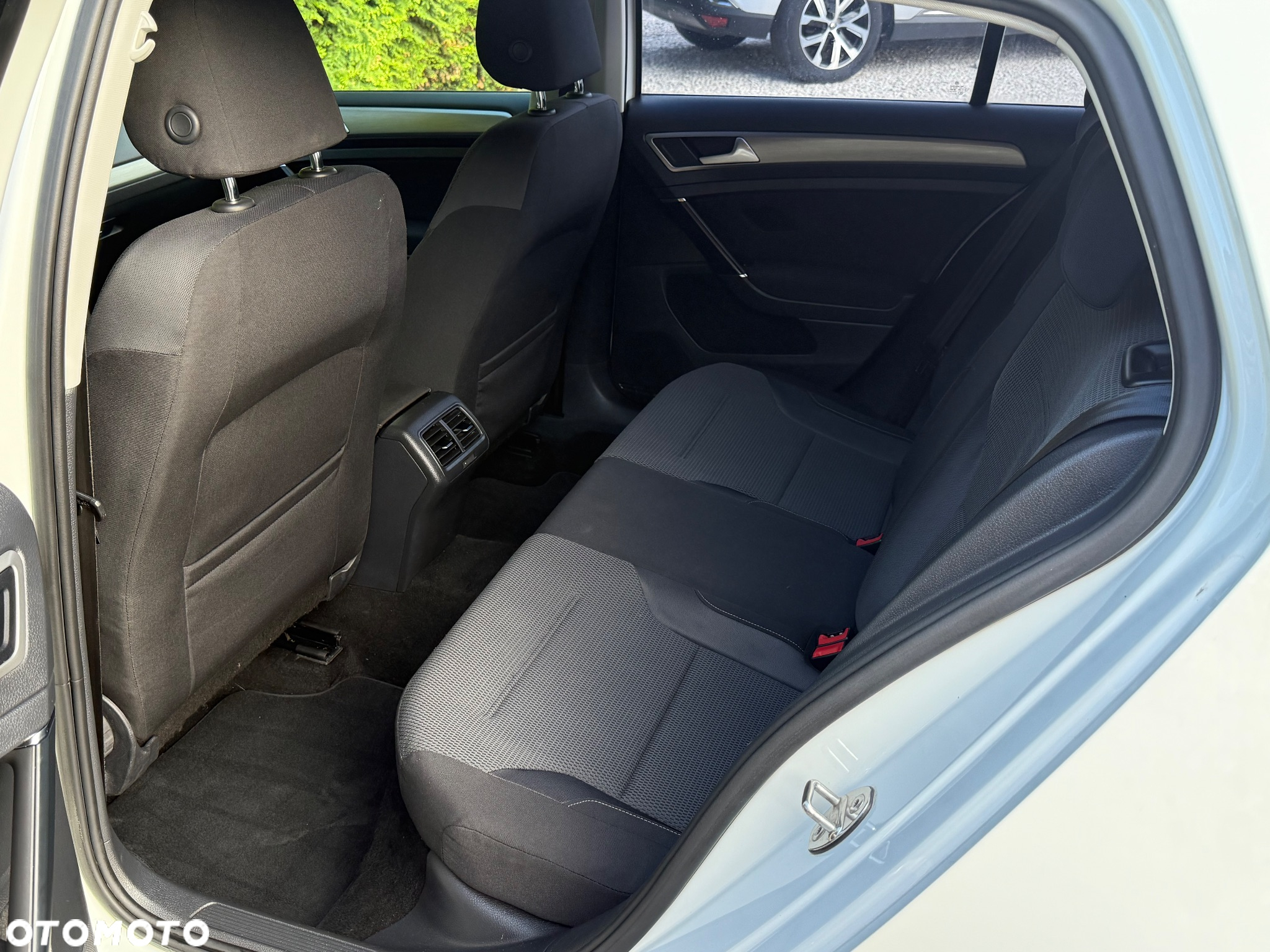 Volkswagen Golf - 9