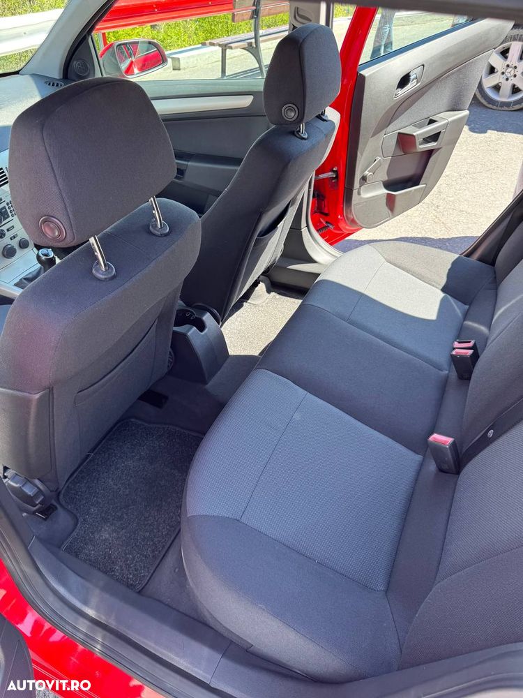 Opel Astra 1.9 CDTI Cosmo - 12