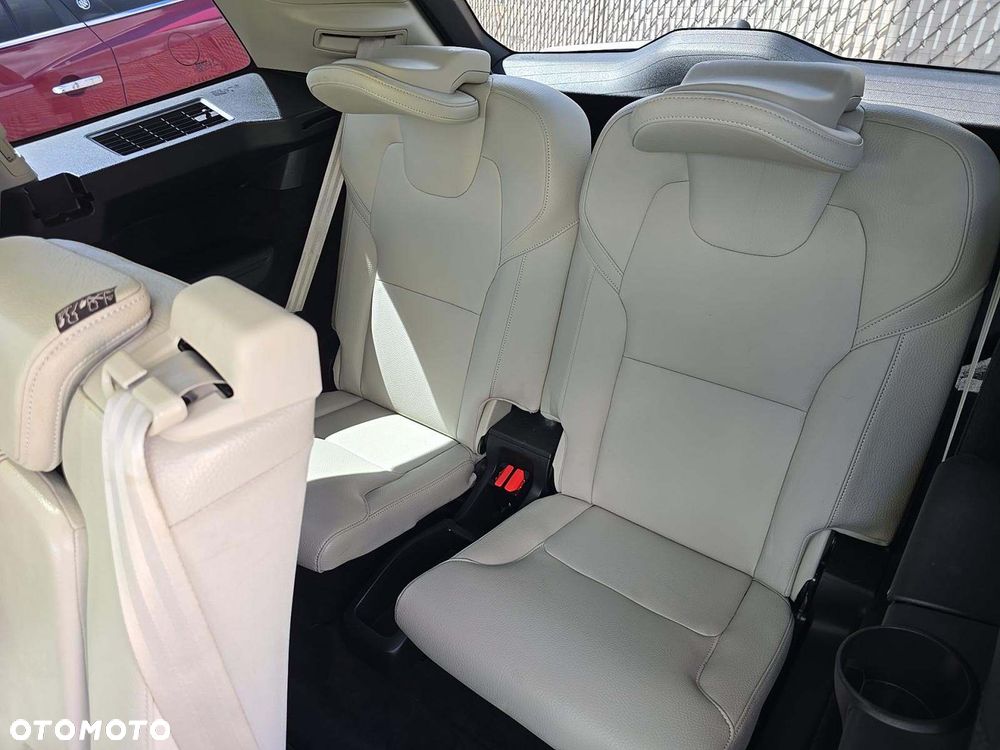 Volvo XC 90 T6 AWD Momentum - 11