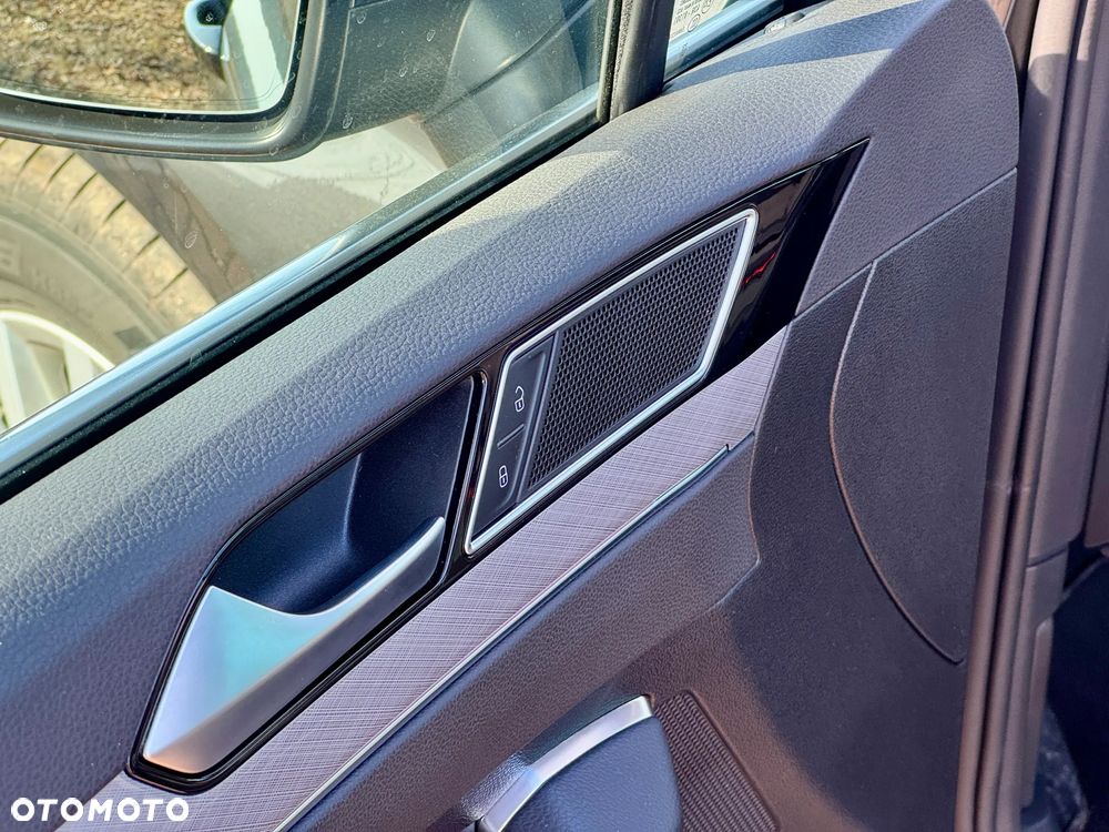 Volkswagen Passat 2.0 TDI SCR DSG - 19