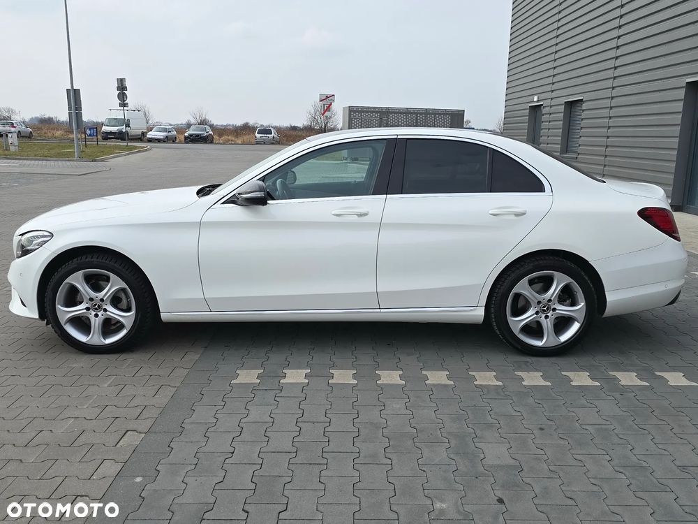 Mercedes-Benz Klasa C 180 9G-TRONIC - 2