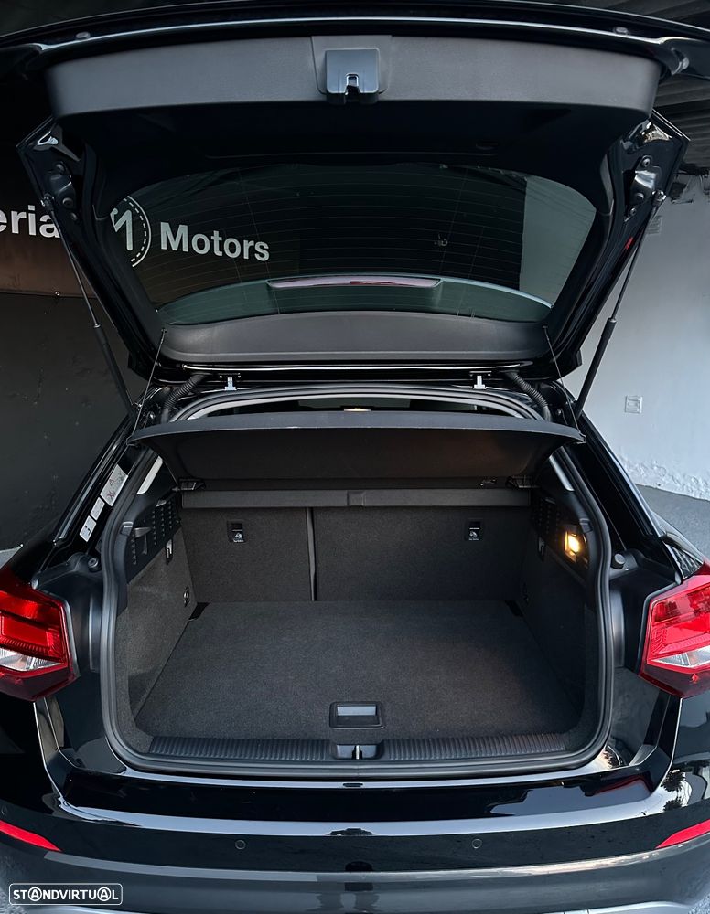 Audi Q2 30 TFSI Design - 11